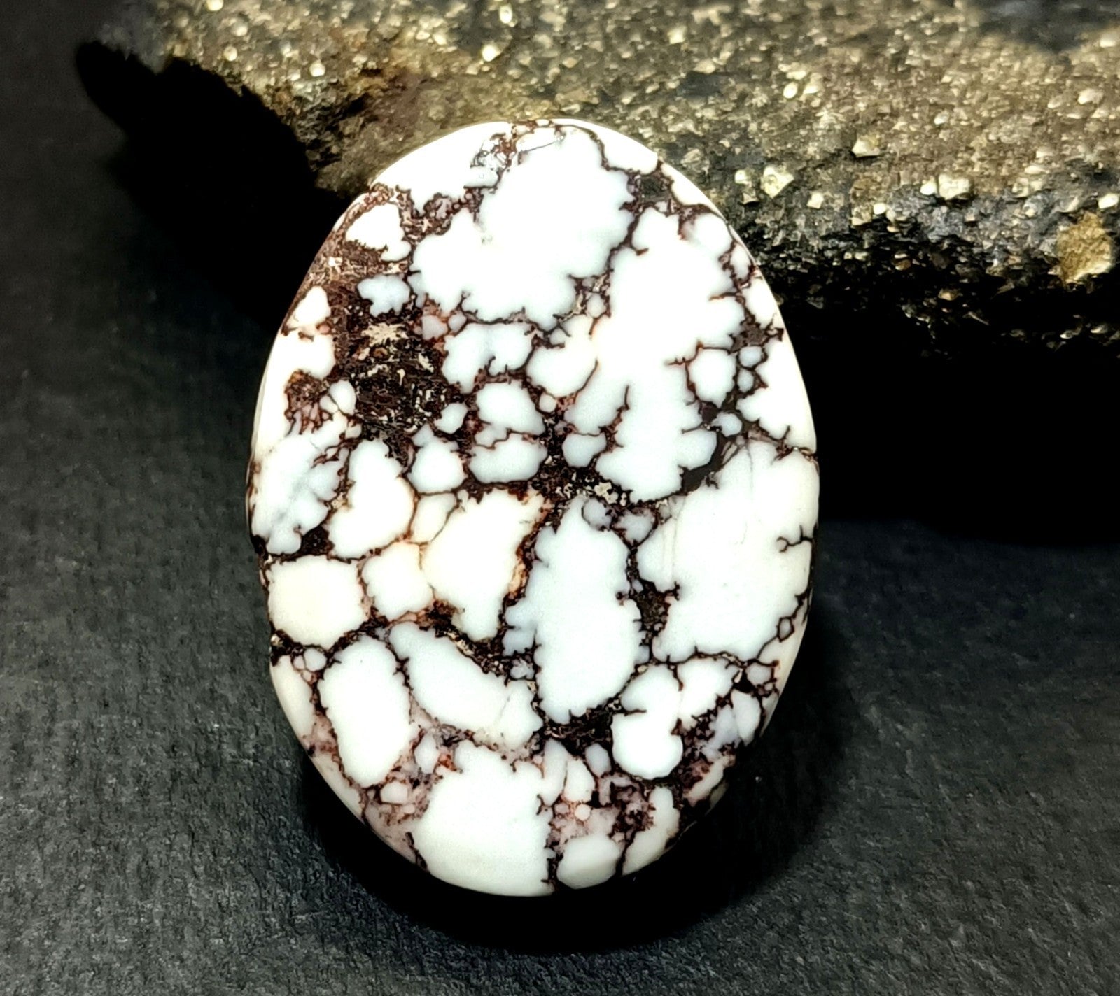 70.90 Ct Natural Turquoise Arizona White oval Cut Loose Gemstone