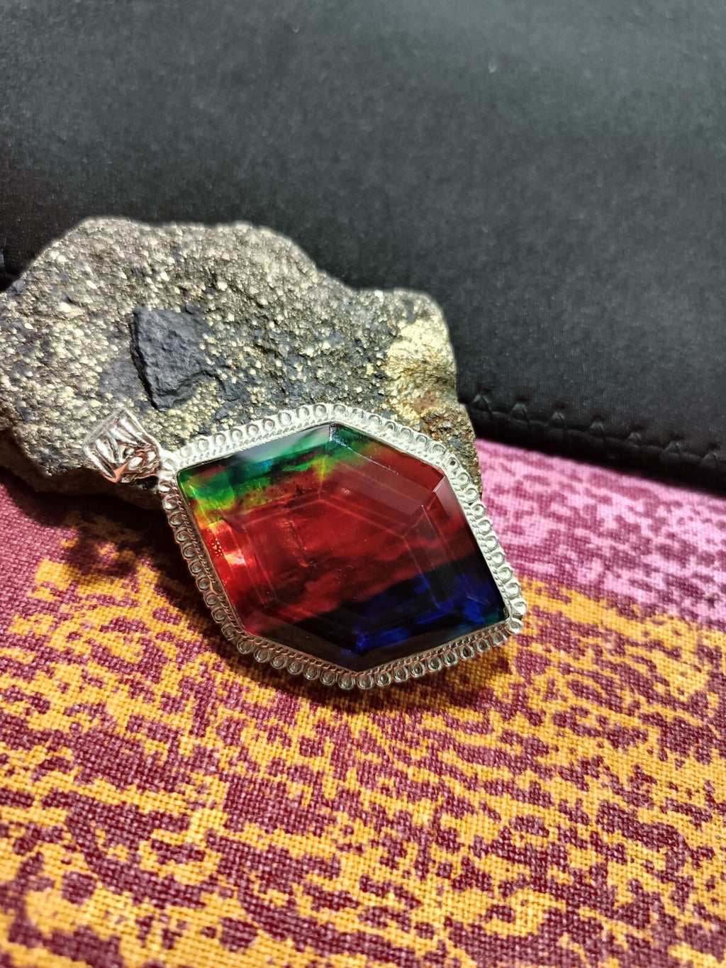 Certified Fancy Cut 98.15 Ct Natural Ammolite 925 Solid Silver Pendant Gemstone