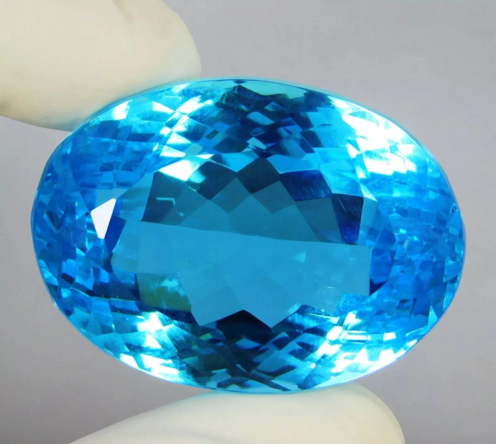 Certified 165.50Ct Natural Aquamarine Dazzling Lustrous Oval TopazLoose Gemstone