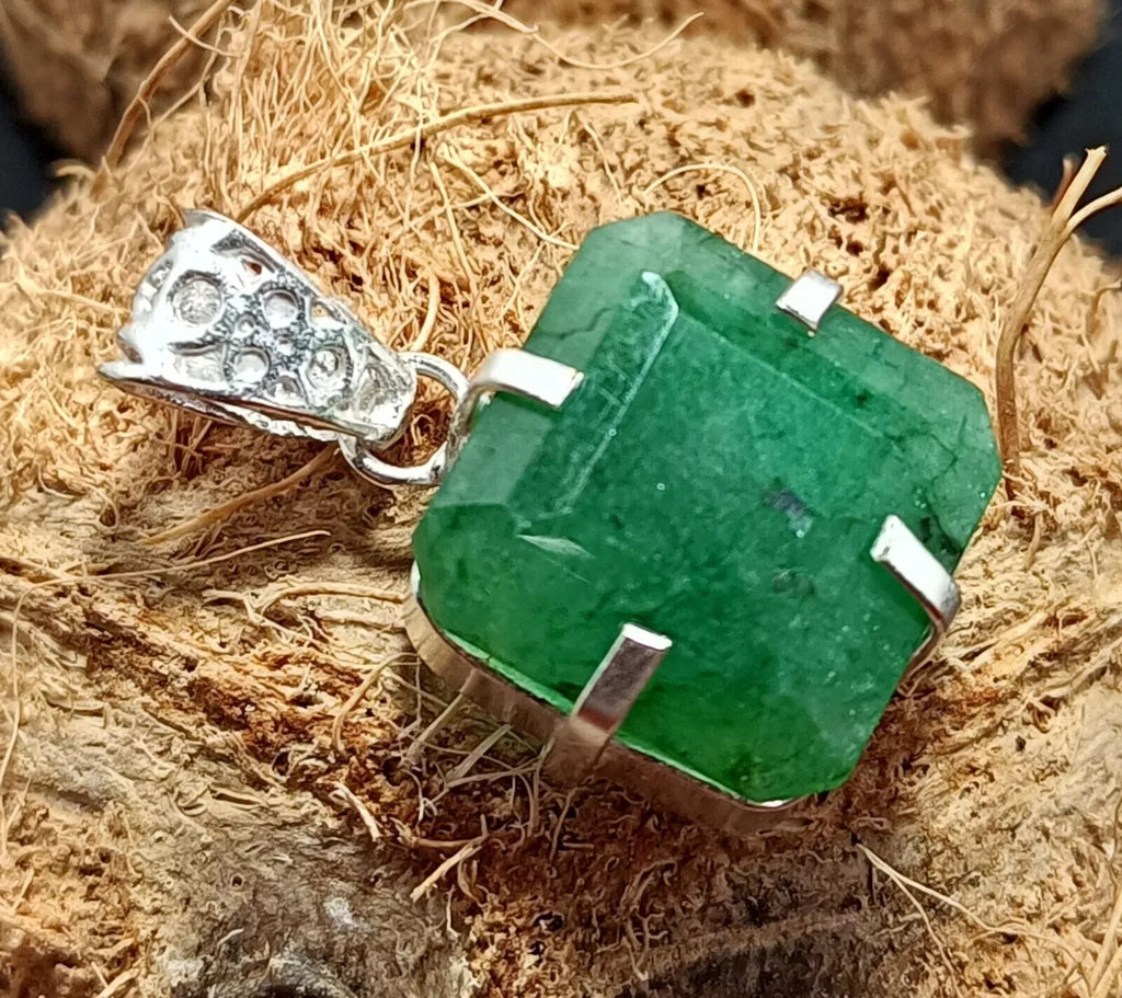 Certified 41.35 Ct Stunning Emerald 925 Solid Silver Asscher CutPendant Gemstone