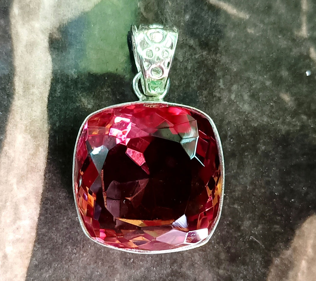 62.30 Ct Natural Zultanite 7 Color Pendant 925 Silver Loose Certified Gemstone