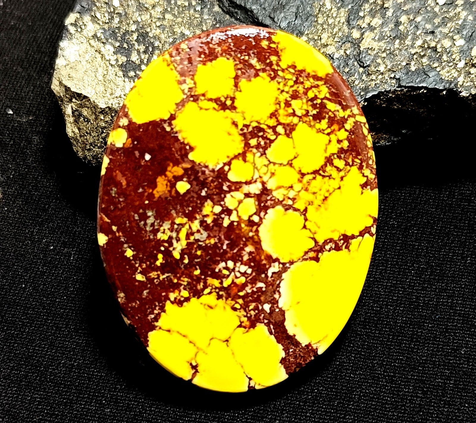 77.10 Ct Natural Arizona Superior Yellow Turquoise Oval cut Certified Gemstone