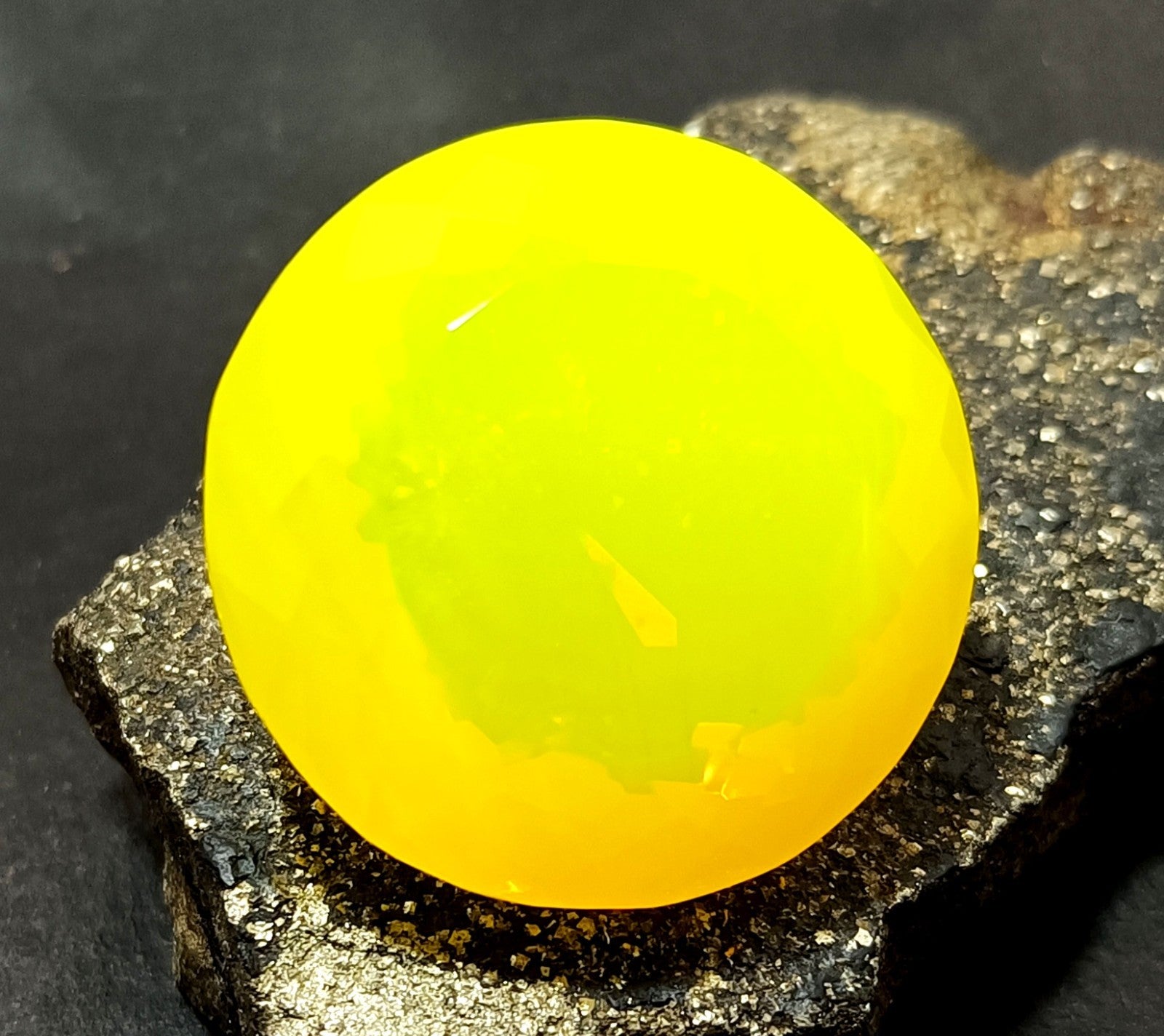 Natural 134.25 Ct Welo Opal Yellow Color Australian Untreated Ball Cut Gem