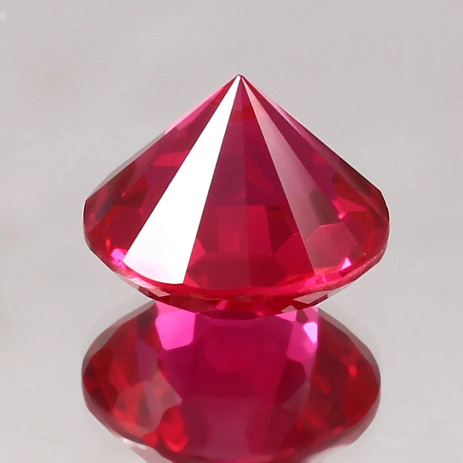 AA Mozambique Pegion Red Ruby Mastercut Round Loose Gemstone Football Cut 15x15