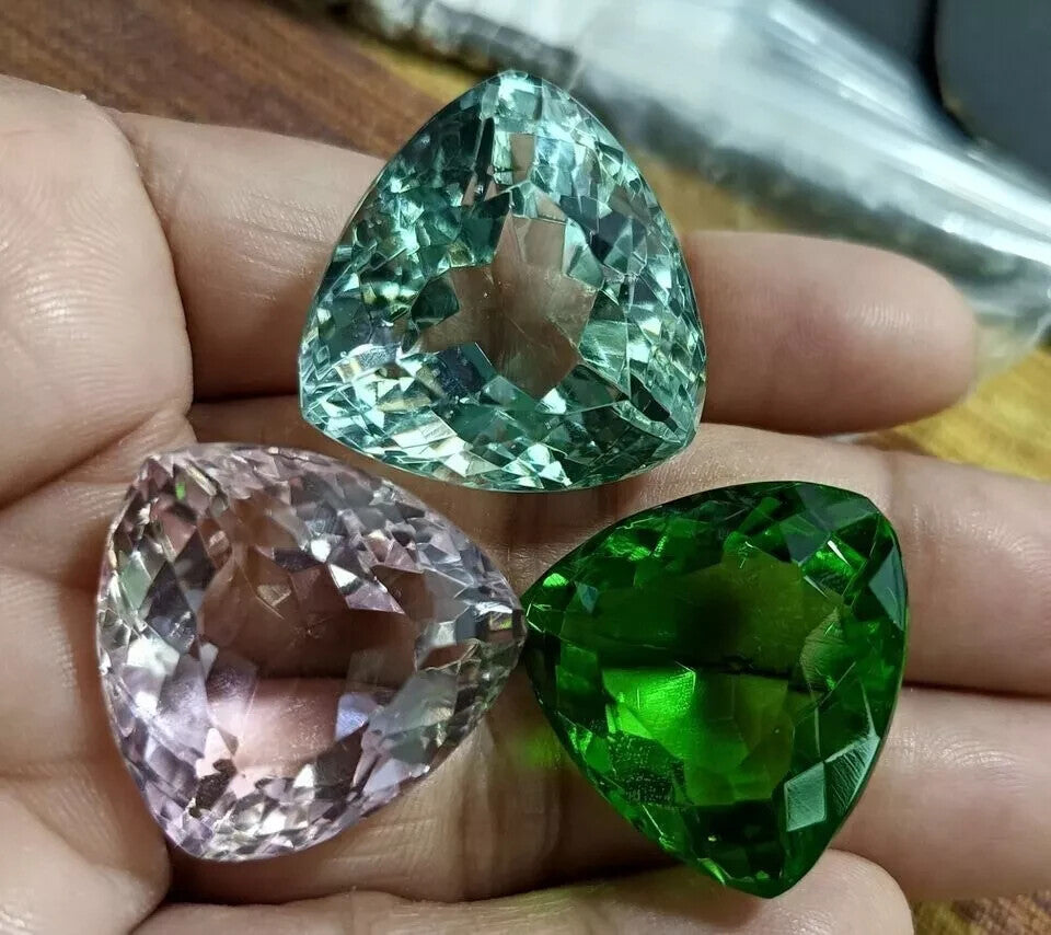 70fd7700-19fa-4416-80ad-4f0ec958252e