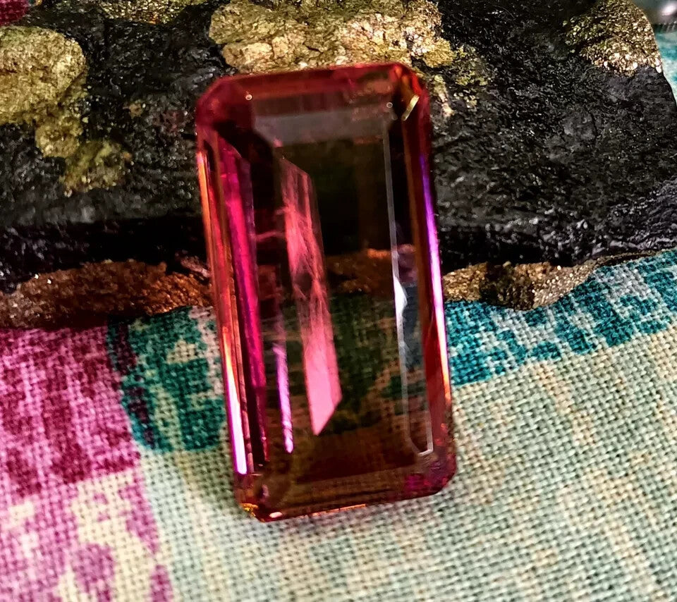 EGL Certified 79.05 Ct Natural Zultanite 7 Color Emerald Turkish Loose Gemstone