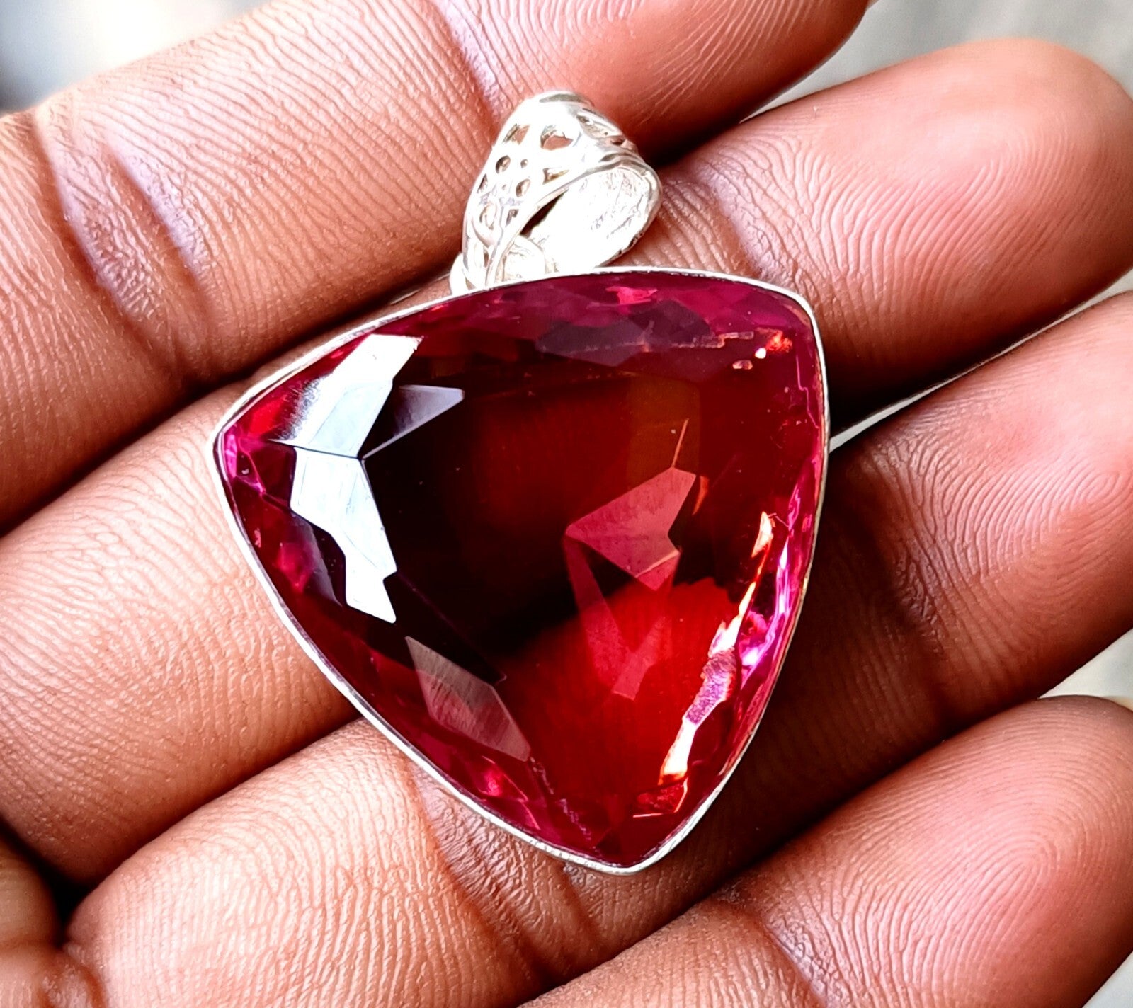 90.85 Ct Natural 7 Color Zultanite Pendant 925 Silver Loose Certified Gemstone