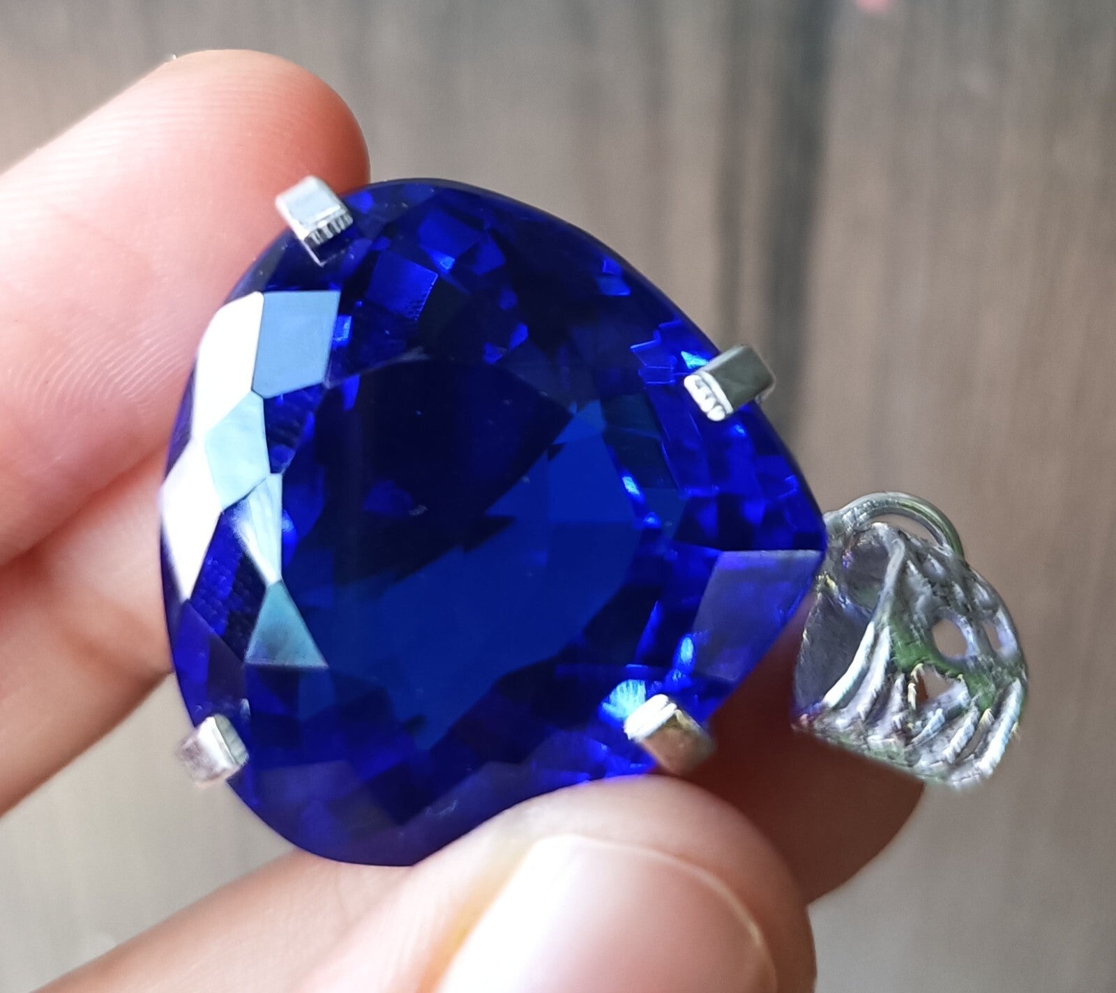 Blue Little Heart Topaz Certified Natural 77.15 Ct 925 Sliver Pendant Gemstone