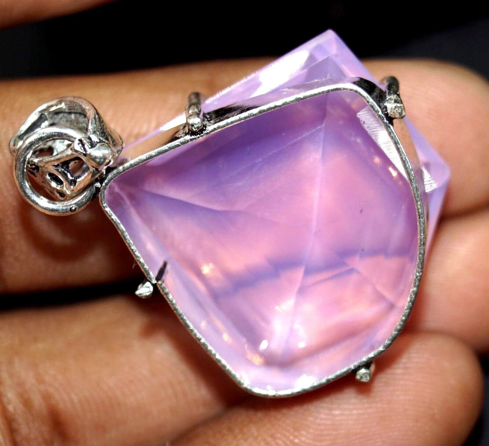 f27d5cb2-a830-4ece-8f53-2887482a0902