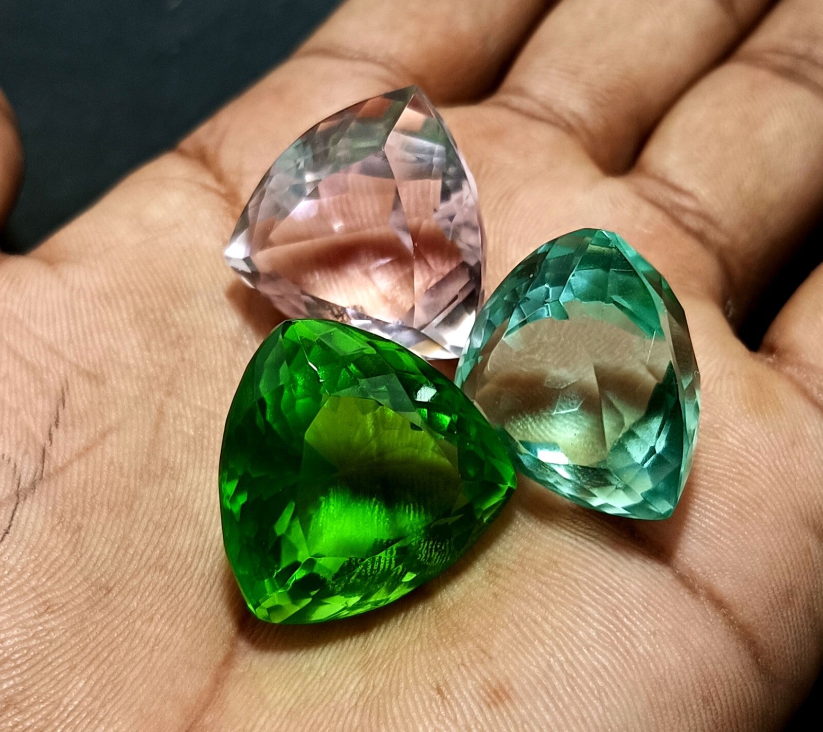 8b0c0ee5-6988-40c3-8844-ce8d71f565c2