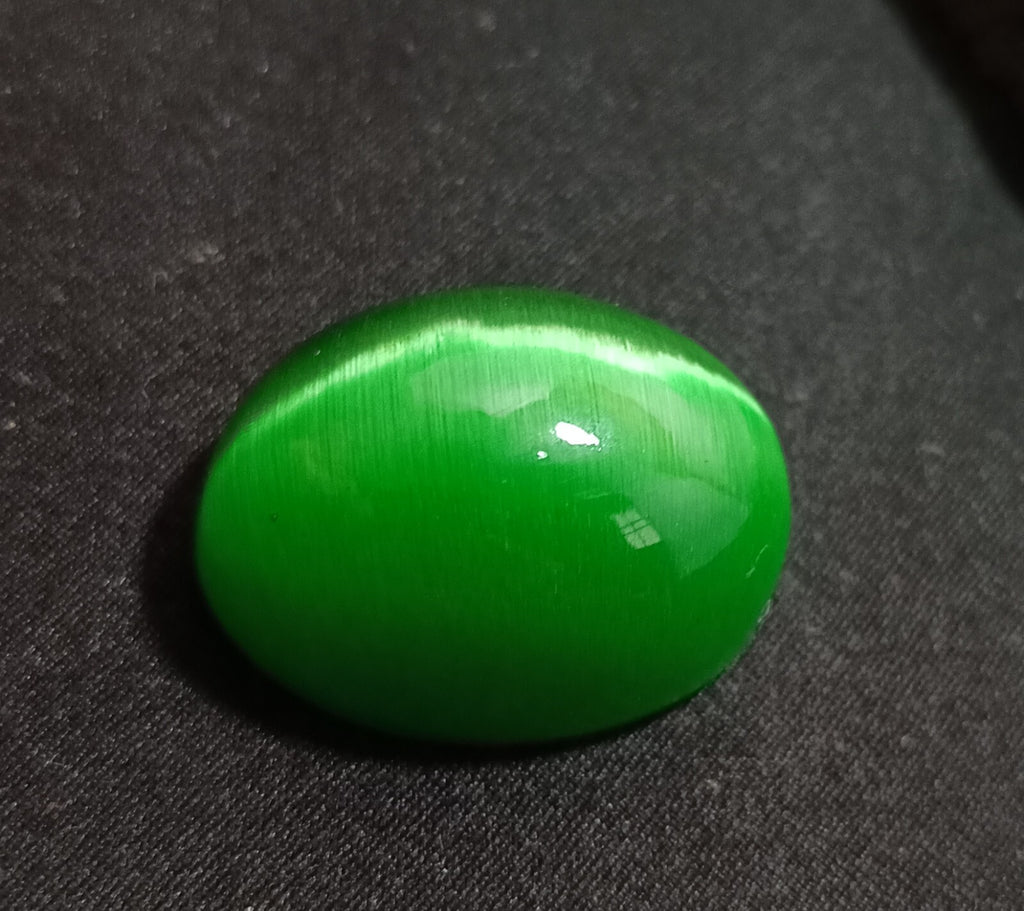 Chrysoberyl(Cats Eye) 83.15 Ct Natural Green Cabochon Loose Certified Gemstone