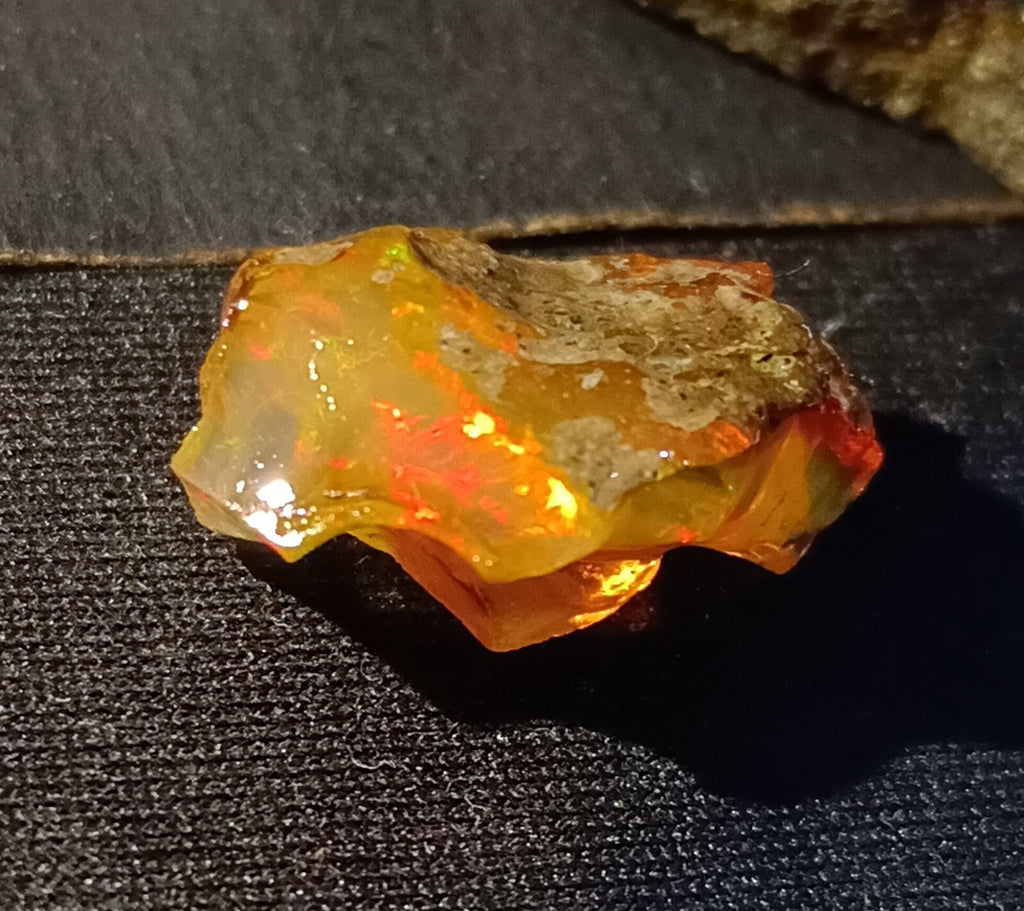 A++Play of Color 8.35 Ct Natural Ethiopian Black Opal Welo Rough LOOSE GEMSTONE