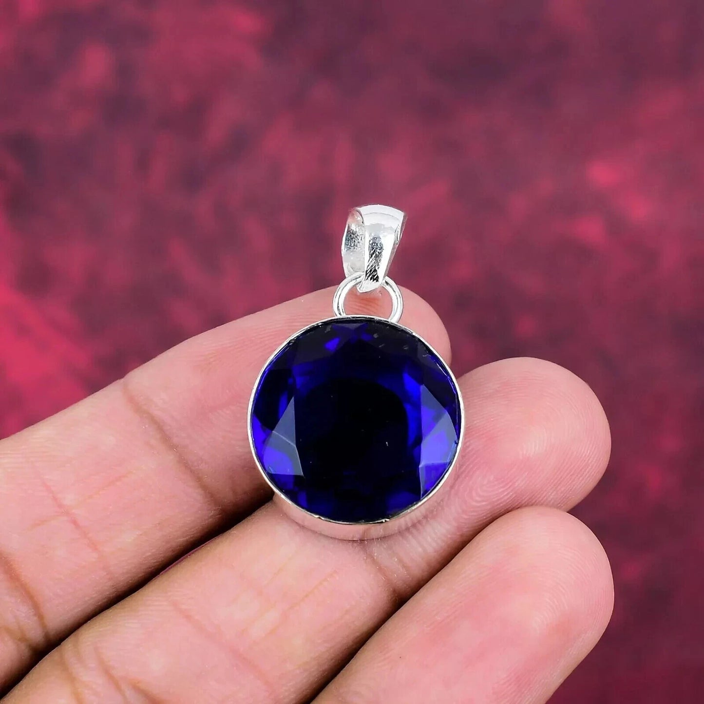 rCertified 35.75 CT Natural Blue Sapphire Loose Gemstone Pendant In 925 Silver