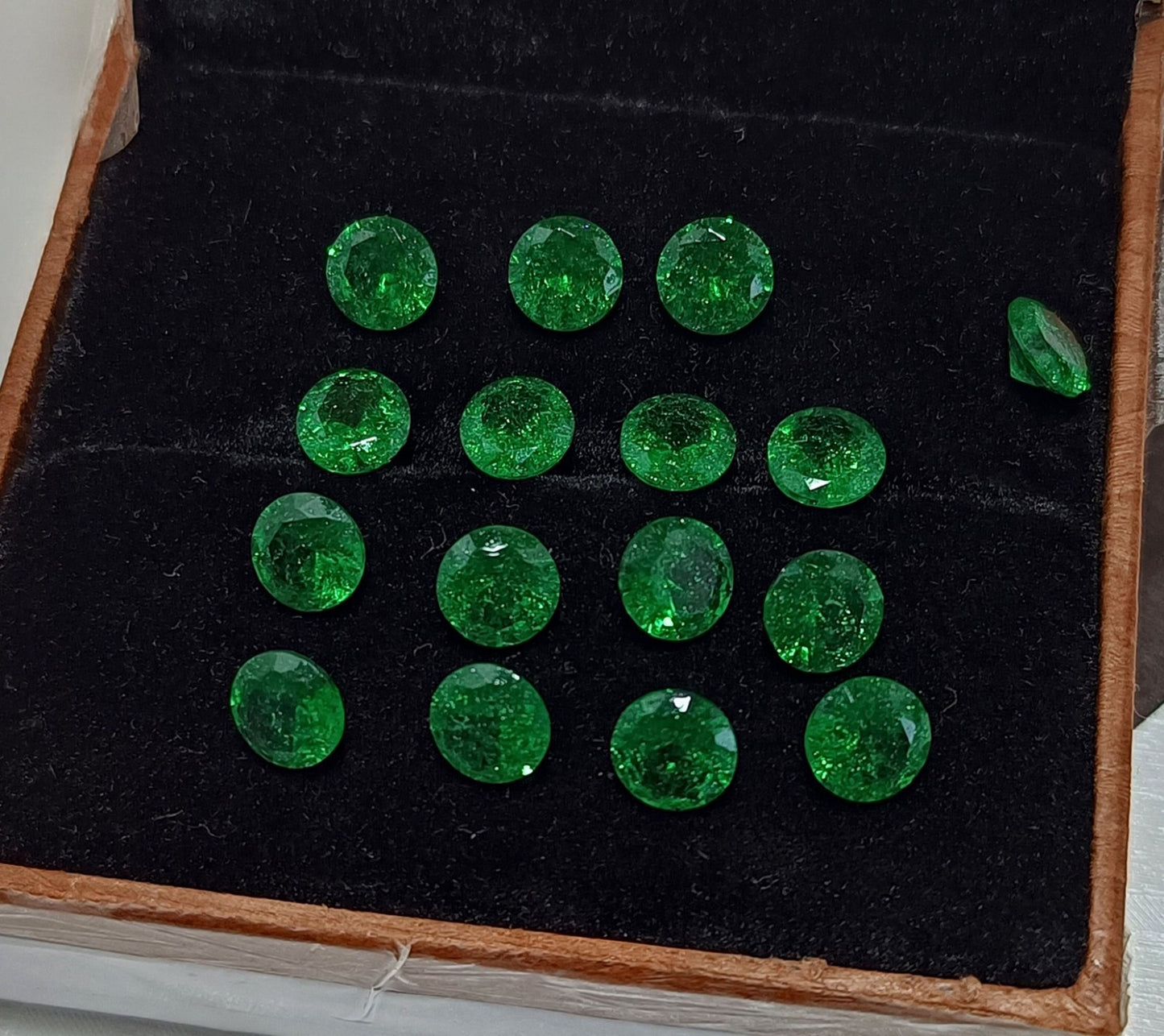 Natural Colombia Green Emerald 7 MM Round 20 Pcs Lot Certified Loose Gemstone