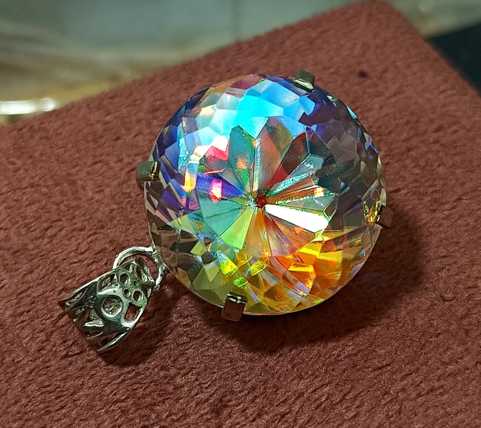 GIE Certified 86.20 Ct Round Natural Mystic Rainbow Pendant 925 Silver Jewelry