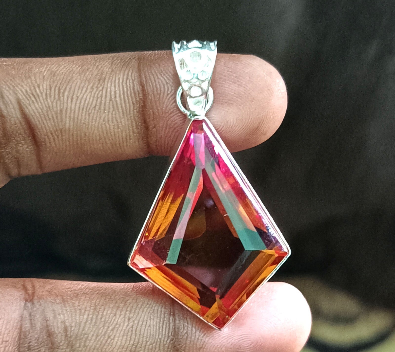 86.95 Ct Natural 7 Color Zultanite Pendant 925 Silver Loose Certified Gemstone