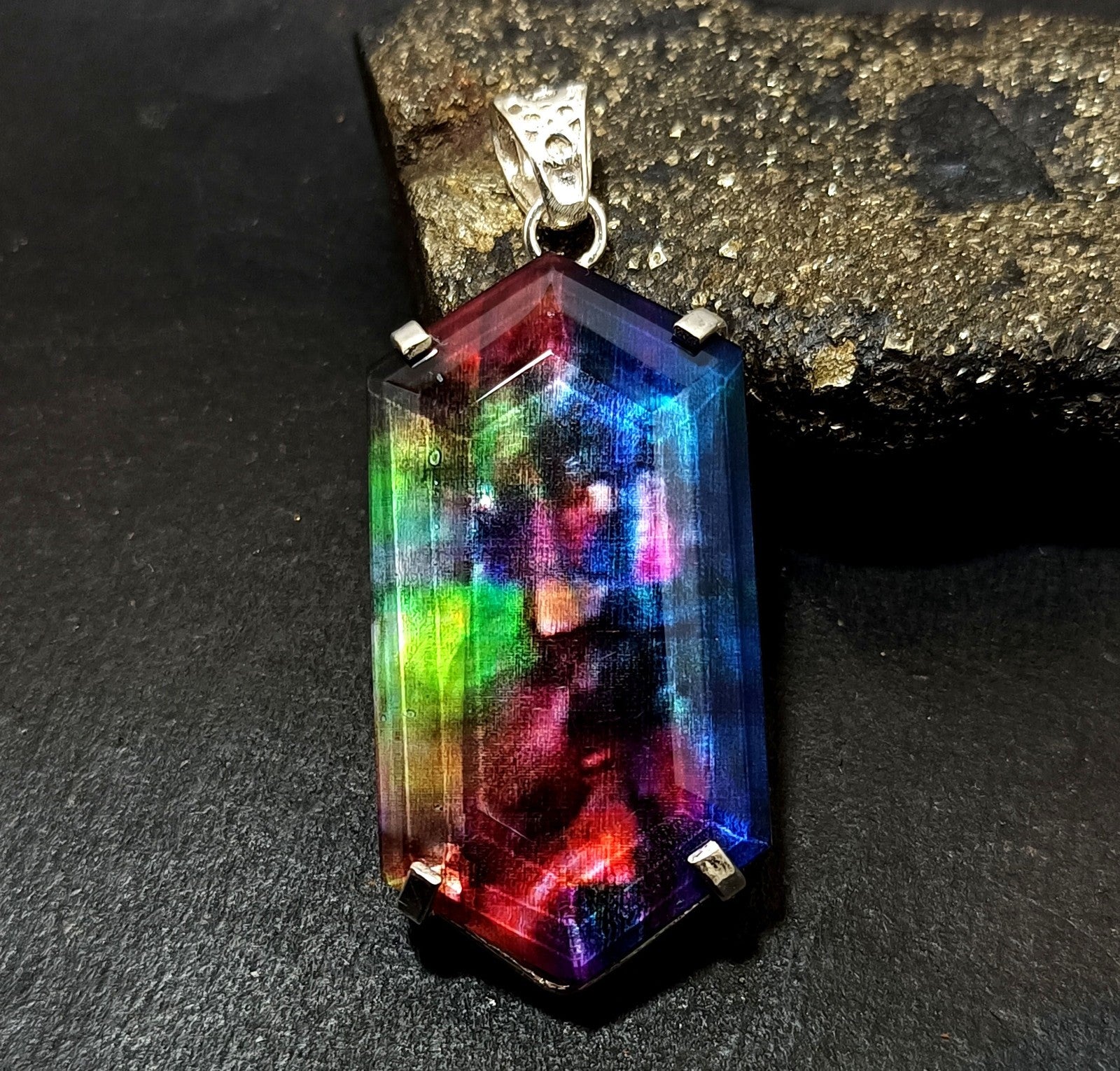 Certified 95.25Ct Natural Ammolite 925 Silver Fancy Cut Pendant Loose Gemstone