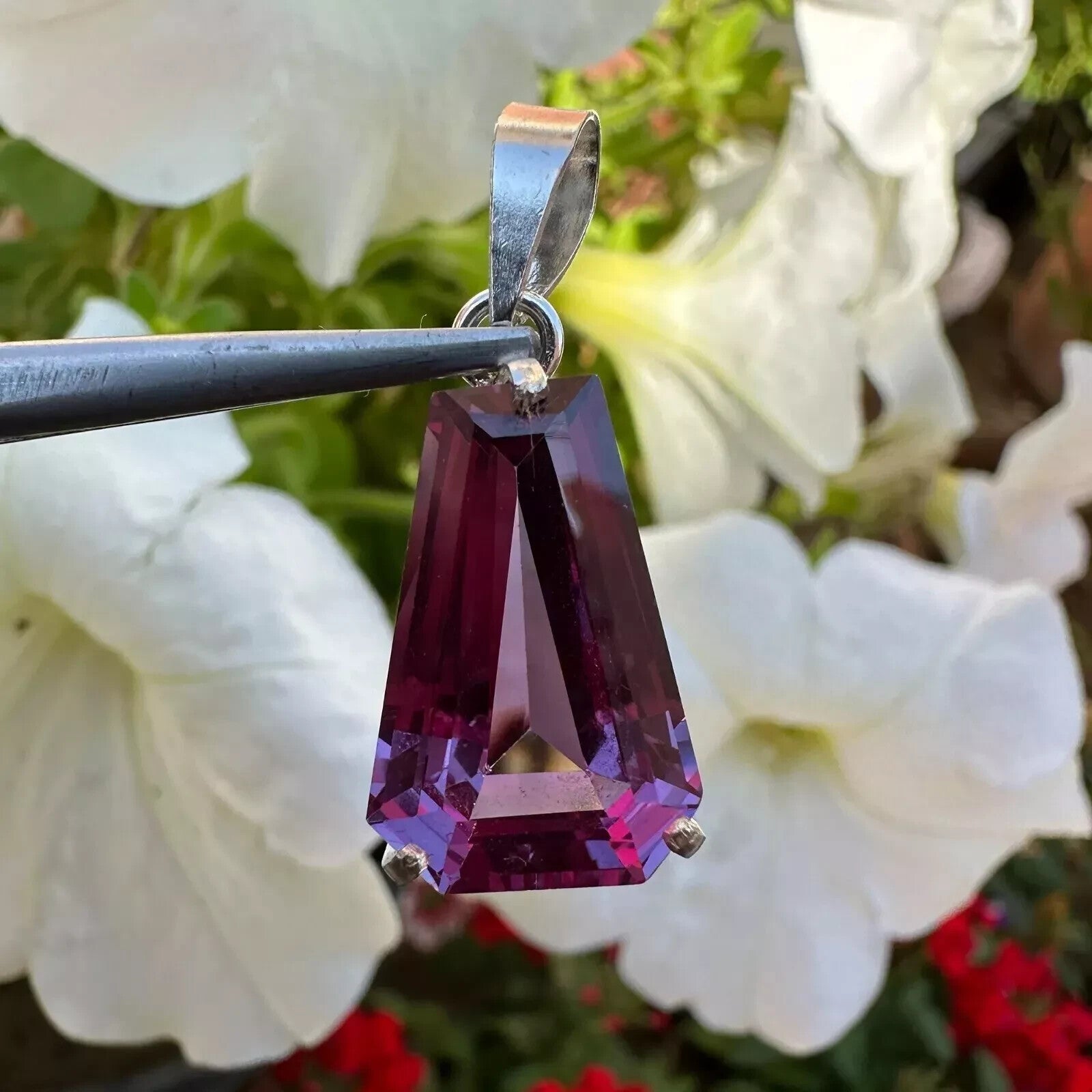 Certified 25 CT Natural Alexandrite Color-Change Gemstone Pendant In 925 Silver