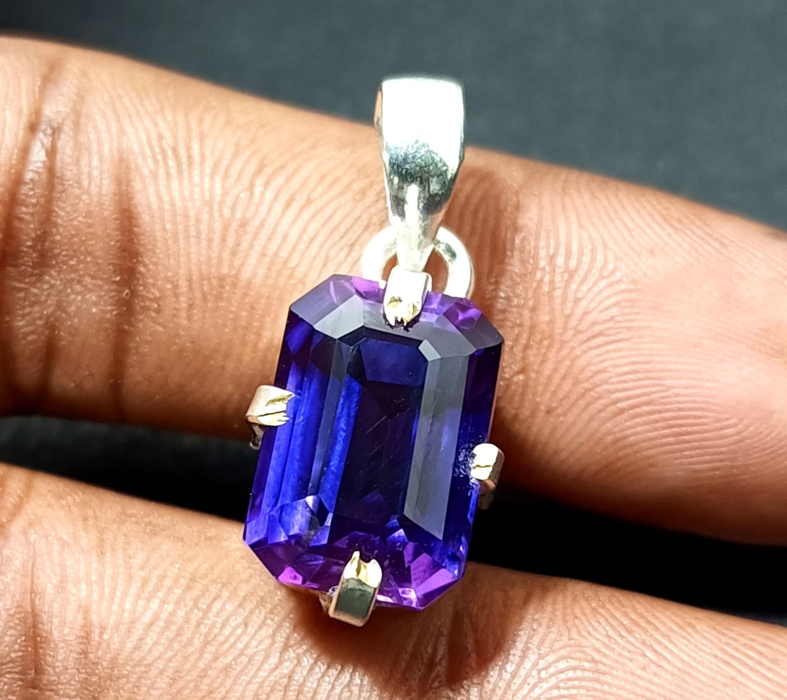 Natural 27.80 CT Color Change Alexandrite Certified Gemstone Pendant 925 Silver