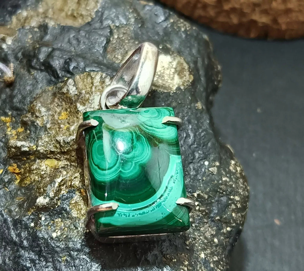 33.10Ct Natural Green Malachite Emerald Pendant In Solid Silver Gems For Jewelry