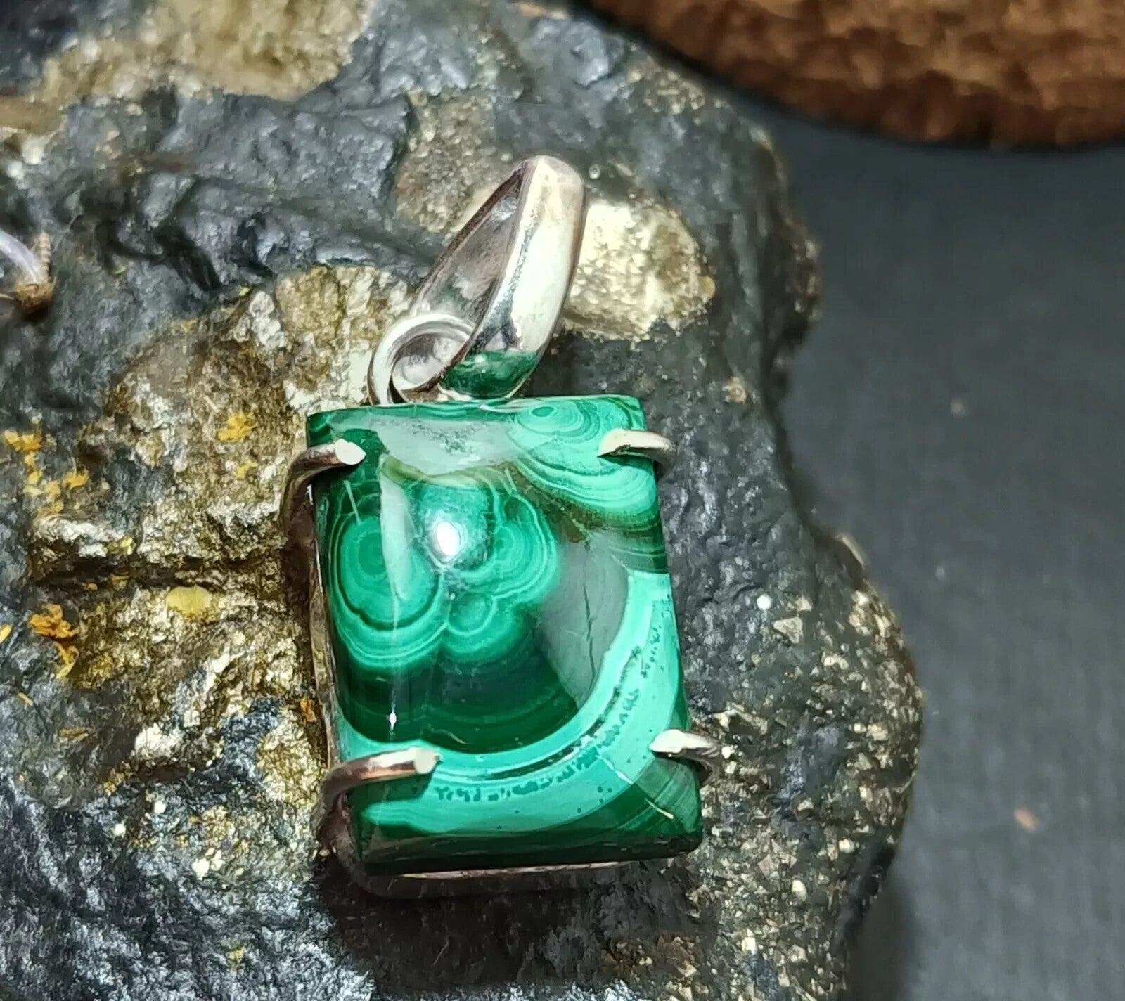 33.10Ct Natural Green Malachite Emerald Pendant In Solid Silver Gems For Jewelry