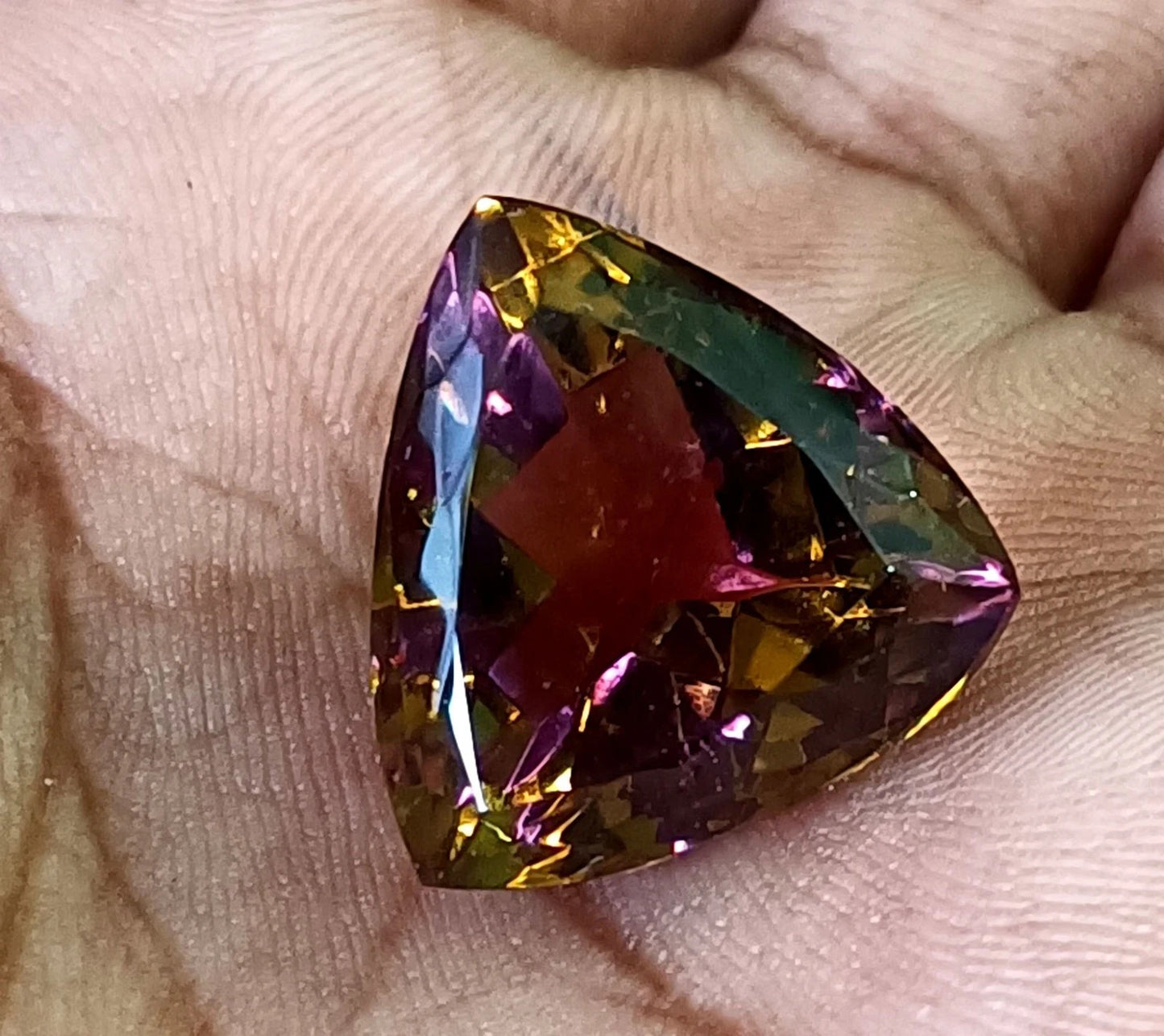 NATURAL Zultanite ( Color-Change) Trillion Cut Loose GEMS GIE Certified 28.95 Ct