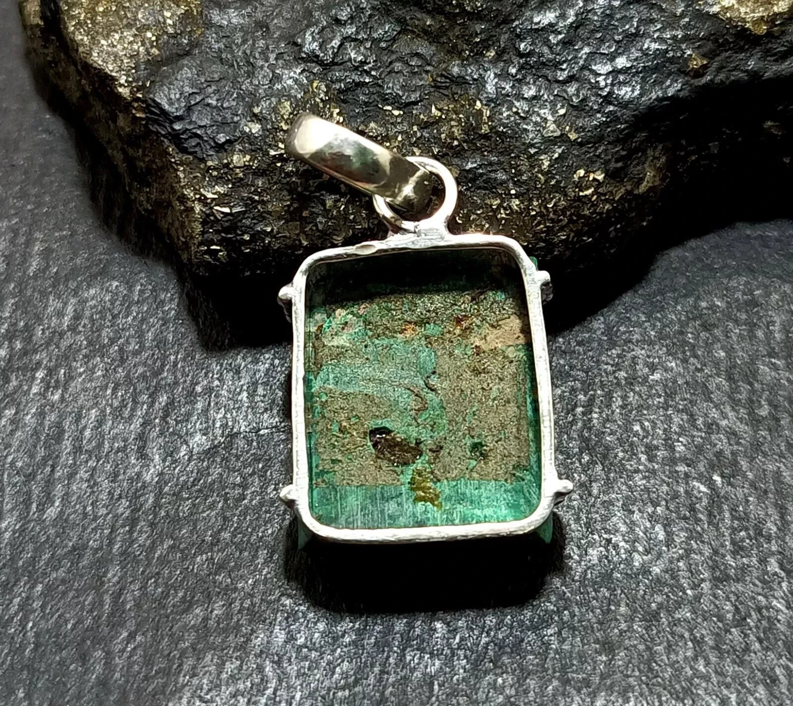 40.80 Natural Green Malachite Hand-Made Pendant In Solid Silver Certified A+Gems