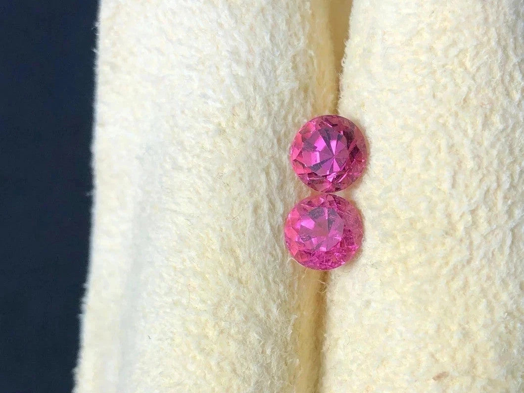 10 x 10 mm Pair Natural Pink Sapphire Round Cut GIE Certified Loose Gemstone A+