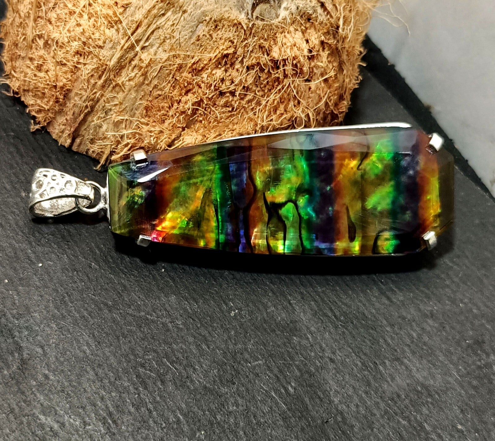 Certified 100.10 Ct Natural Ammolite 925 Solid Silver Rainbow Pendant Gemstone