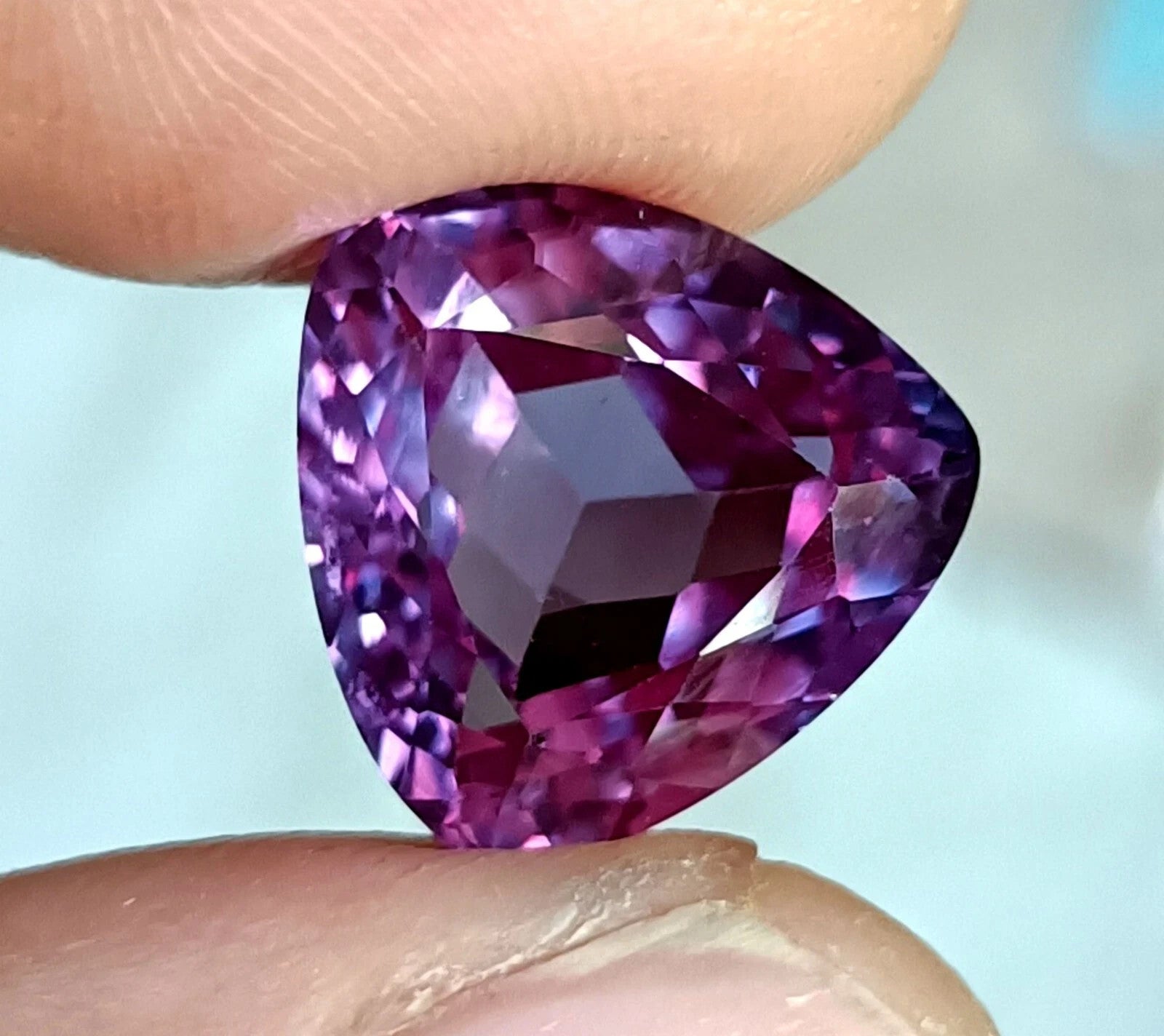 A++ TRILLION Cut NATURAL Ceylon Bi-Color Change Sapphire Loose GEMSTONE 11.85 Ct