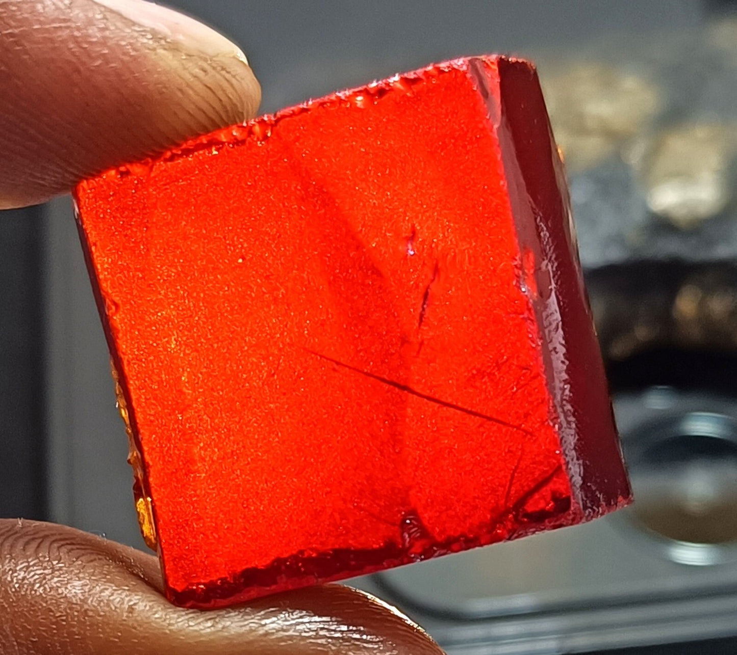 Quality GEMSTONE 208.50 Ct NATURAL Cambodian Zircon Rough Loose EGL Certified