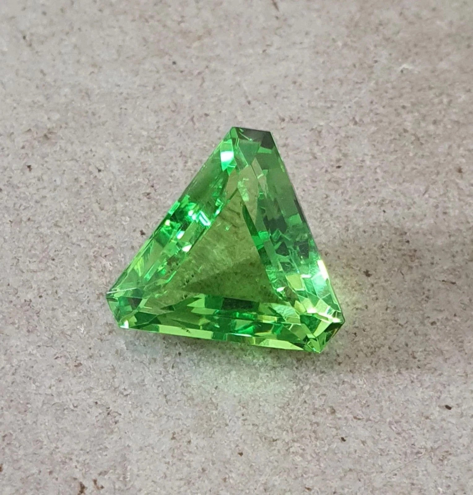 10 Ct Natural Green Peridot Triangle Cut Quality GIE Certified Loose Gemstones