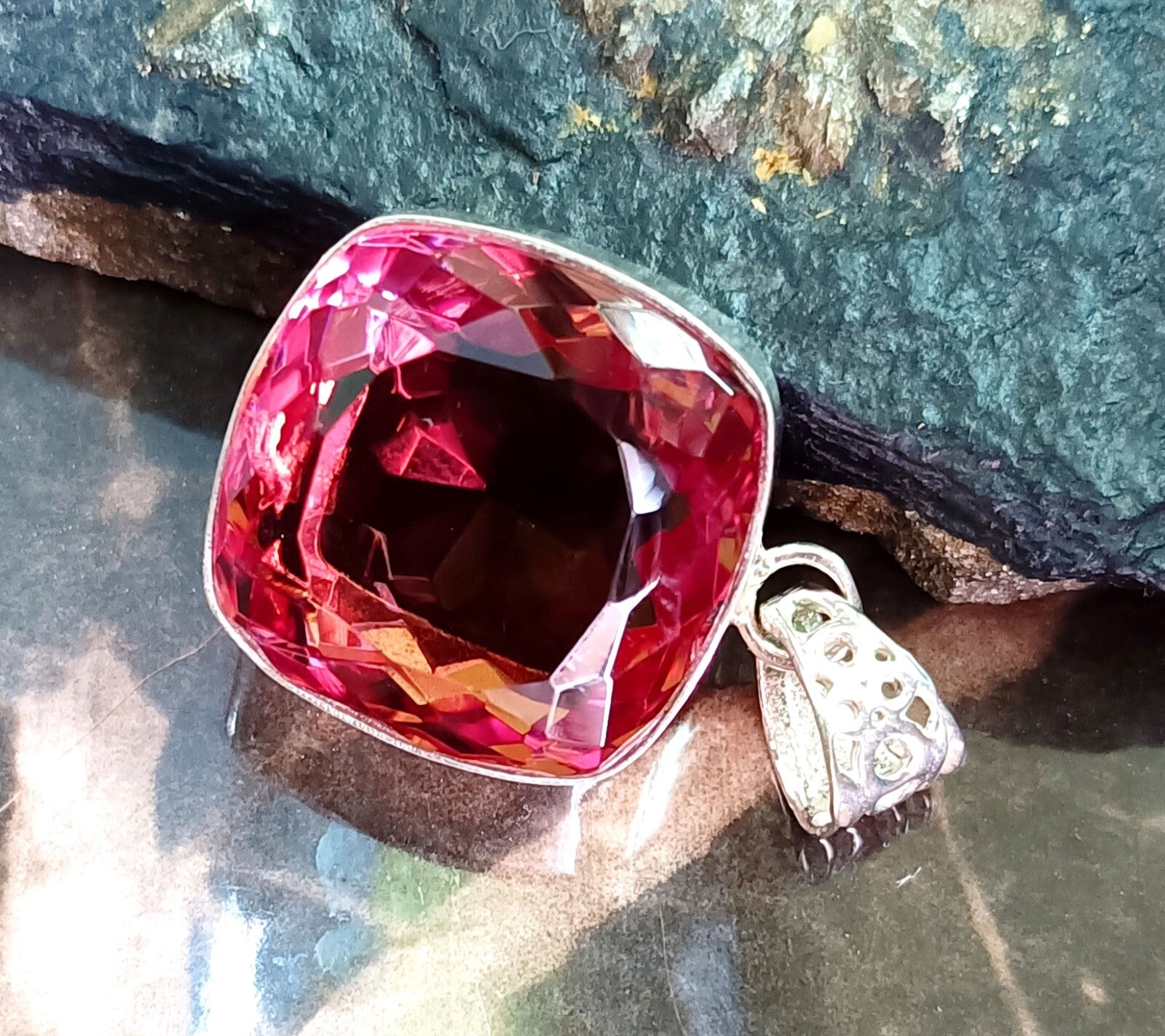 62.30 Ct Natural Zultanite 7 Color Pendant 925 Silver Loose Certified Gemstone