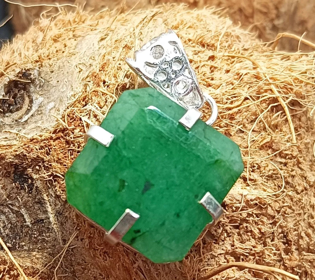 Certified 41.35 Ct Stunning Emerald 925 Solid Silver Asscher CutPendant Gemstone