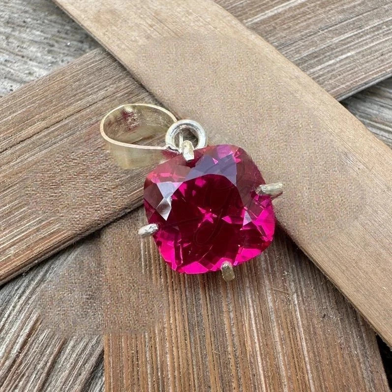 24.40 Ct Natural Rhodolite Garnet Gemstone Pendant 925 Sterling Silver