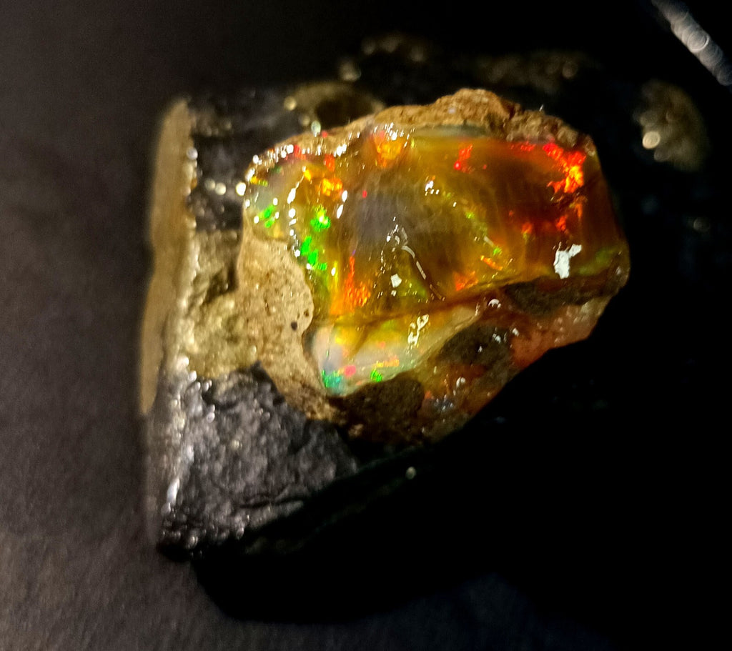 A++Play of Color 89.60 Ct Natural Ethiopian Black Opal Welo Rough LOOSE GEMSTONE