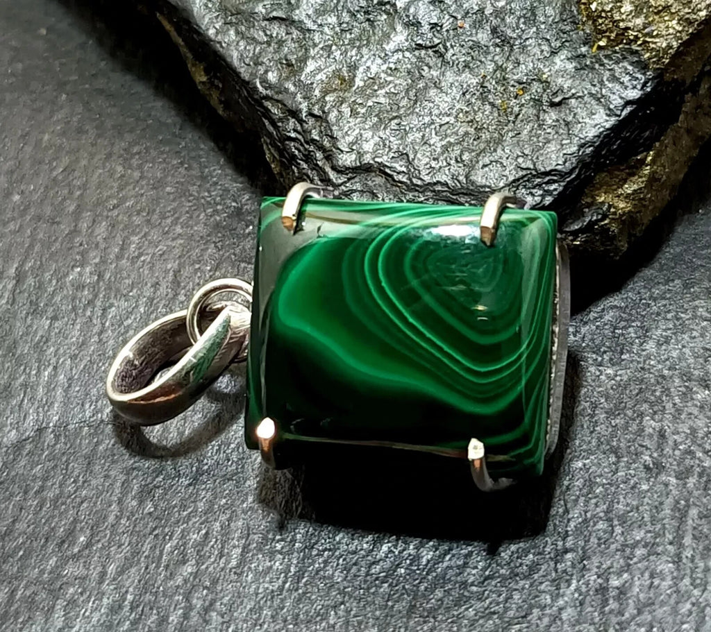 40.80 Natural Green Malachite Hand-Made Pendant In Solid Silver Certified A+Gems