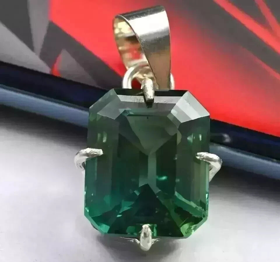 Certified 33.65 Ct Stunning Emerald 925 Solid Silver Emerald CutPendant Gemstone