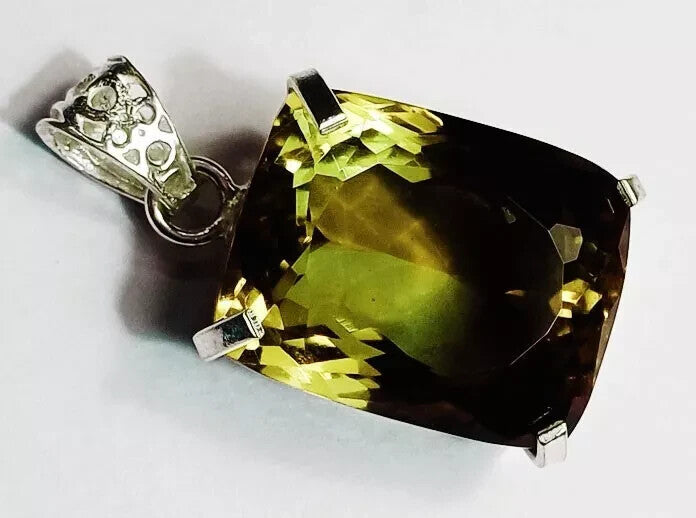 Color Changing Zultanite GS Solid Silver Pendant 91.50 Ct Certified Loose Gems