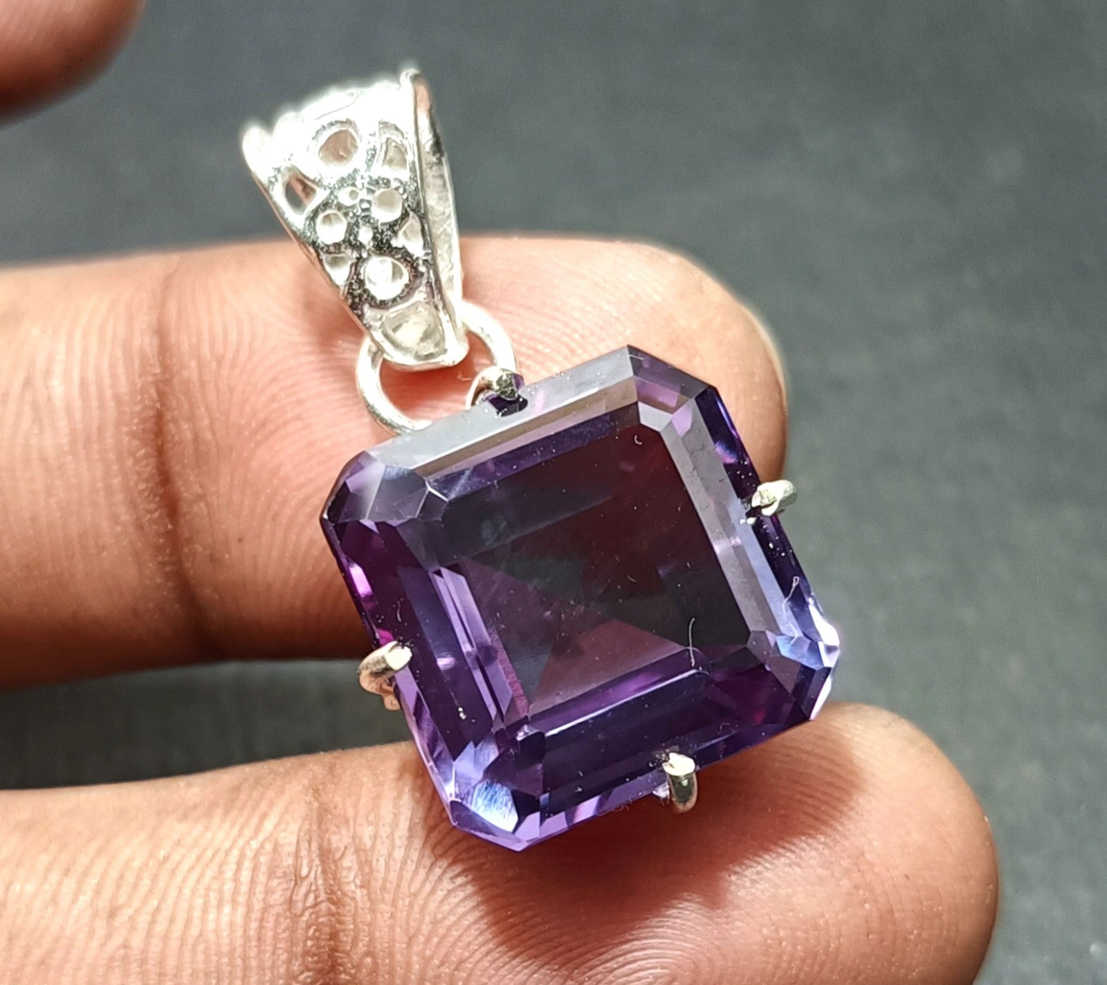 Natural 35.45 CT Color Change Alexandrite Certified Gemstone Pendant 925 Silver