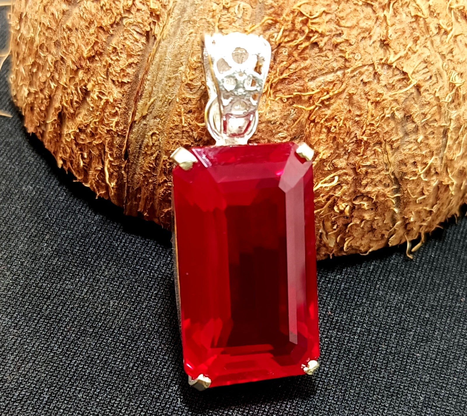 925 Sterling Silver Plated Emerald CutRuby Necklace locket Pendant 64.65 Ct