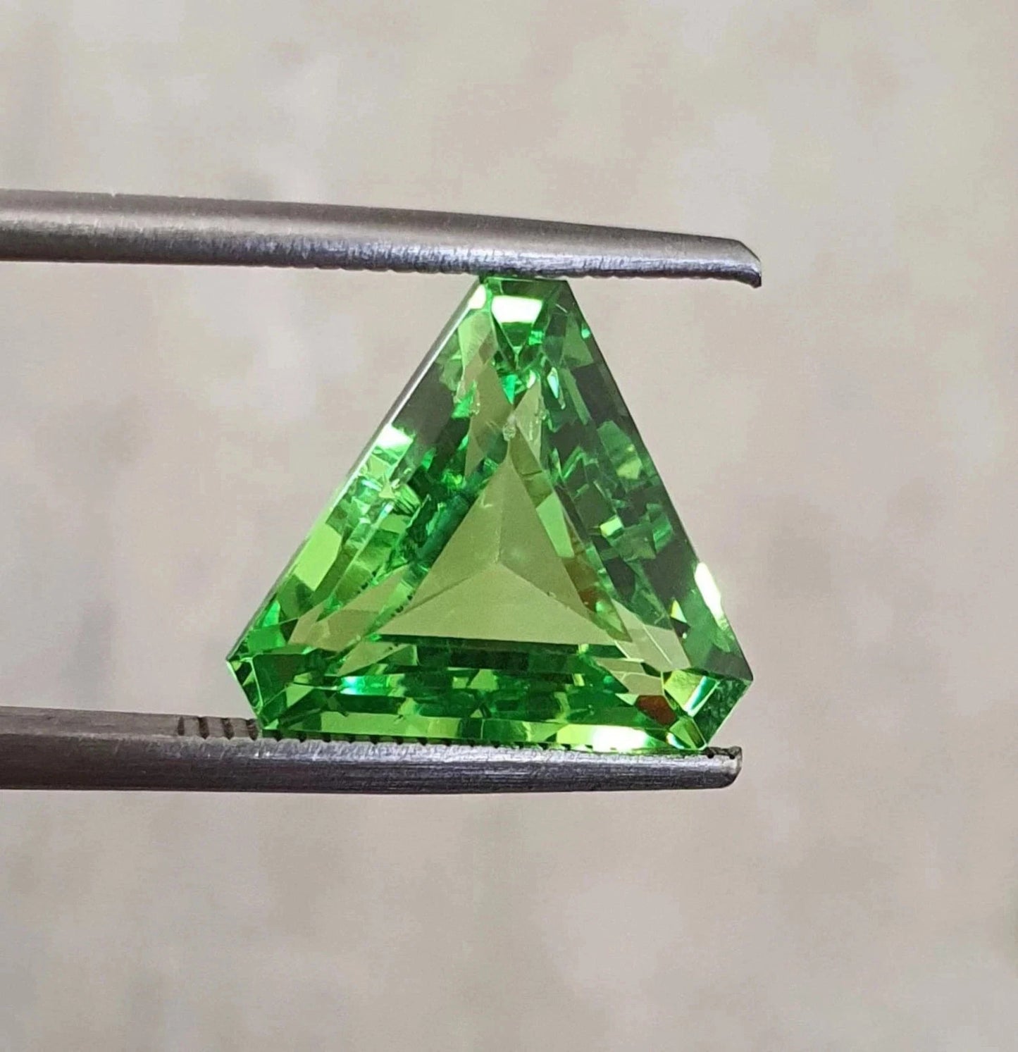 10 Ct Natural Green Peridot Triangle Cut Quality GIE Certified Loose Gemstones