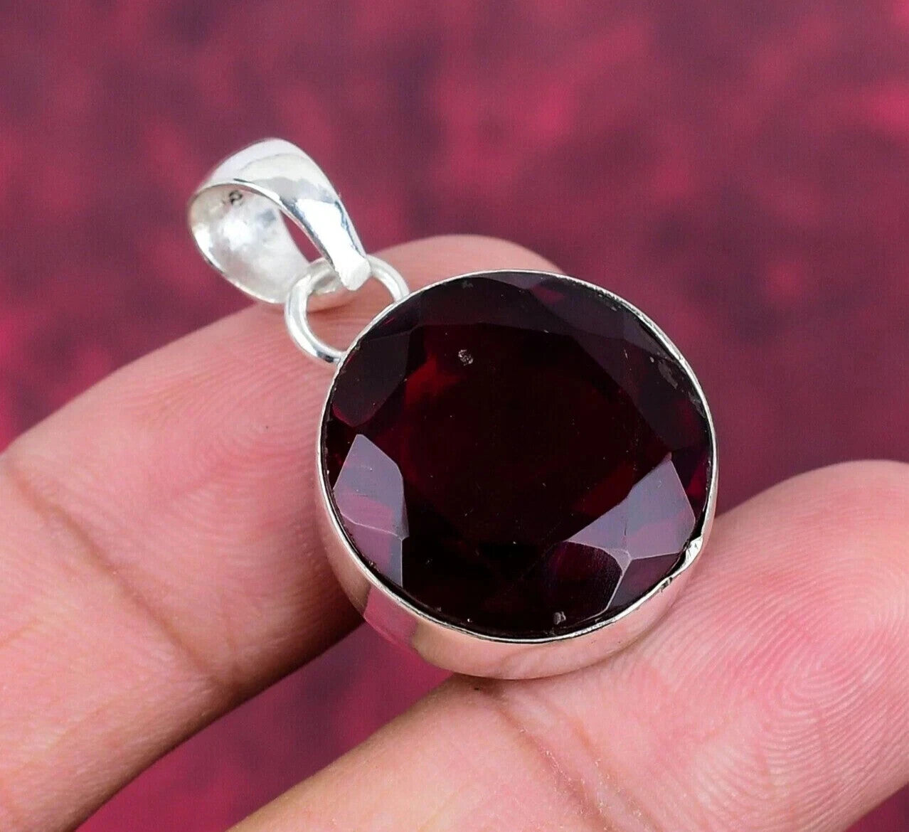 35 Ct Beautiful Red Garnet Gemstone Handmade Sterling Silver Pendant Jewelry