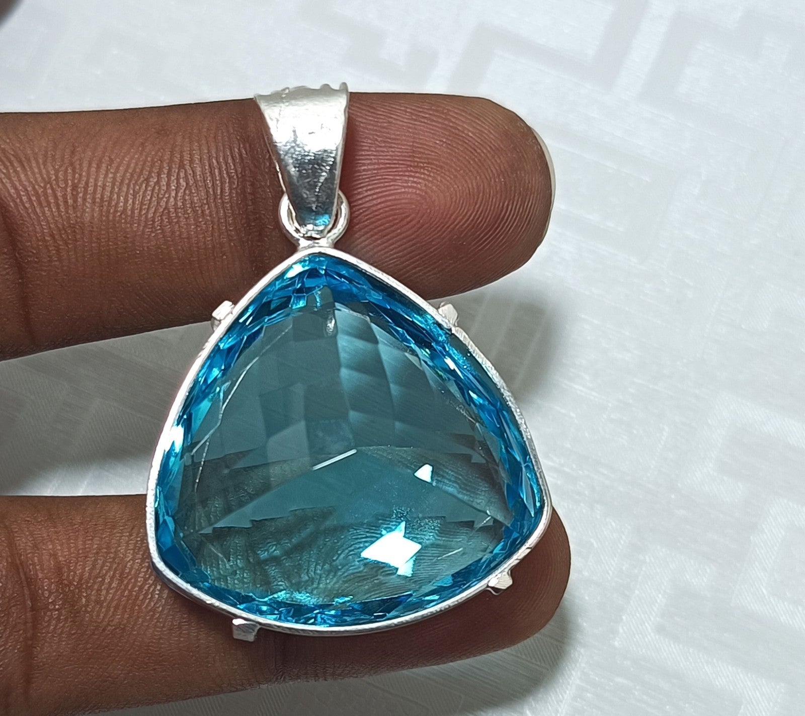 94.80 Ct Trillion Blue  Natural Topaz 925 Solid Silver Pendant Loose Gemstone