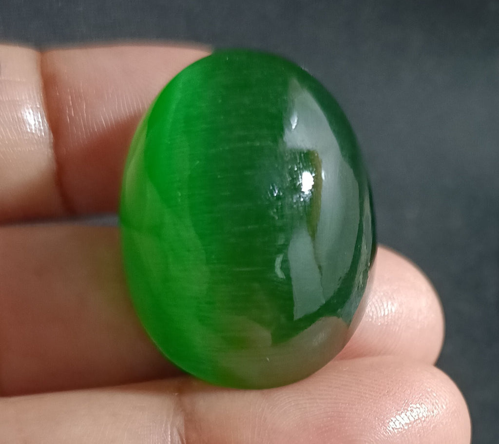 Chrysoberyl(Cats Eye) 83.15 Ct Natural Green Cabochon Loose Certified Gemstone