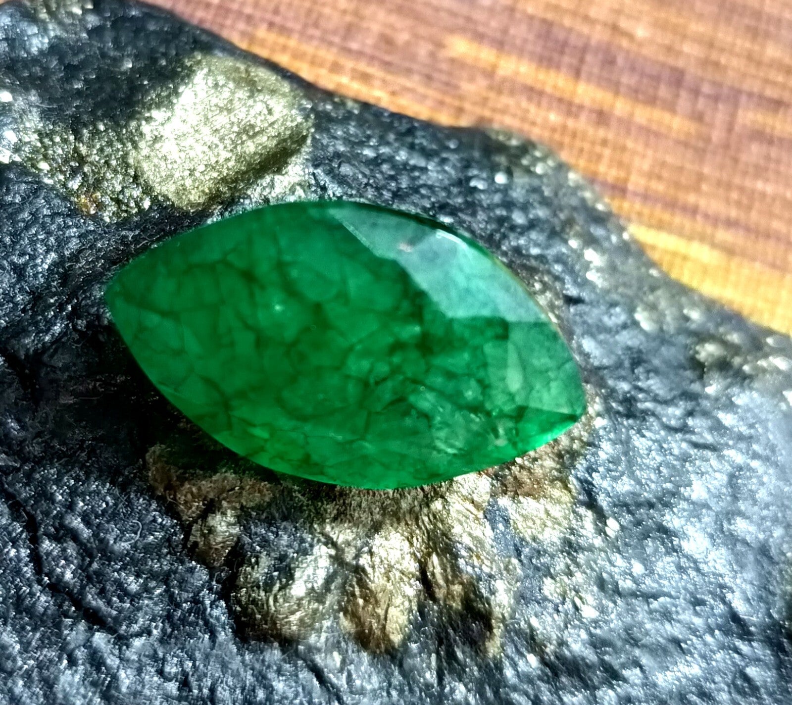 Flawless Natural 13.40 Ct Green Emerald Certified Marquise Facet Loose Gemstone
