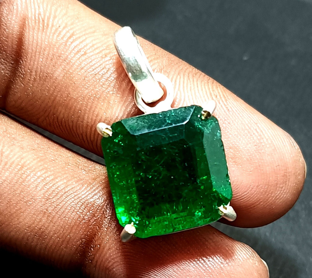 Certified 28.40 Ct Stunning Emerald Solid Silver Asscher Cut Pendant Gemstone