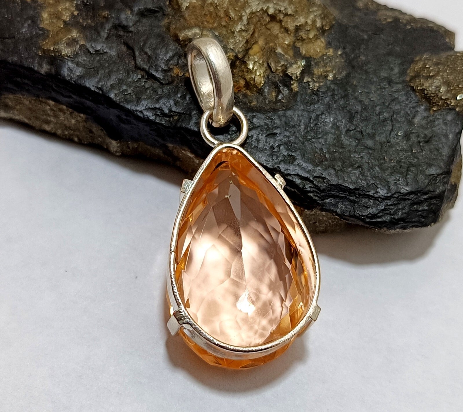 Certified 58.45 Ct Natural Topaz 925 Solid Silver  Pear Cut Pendant Gemstone