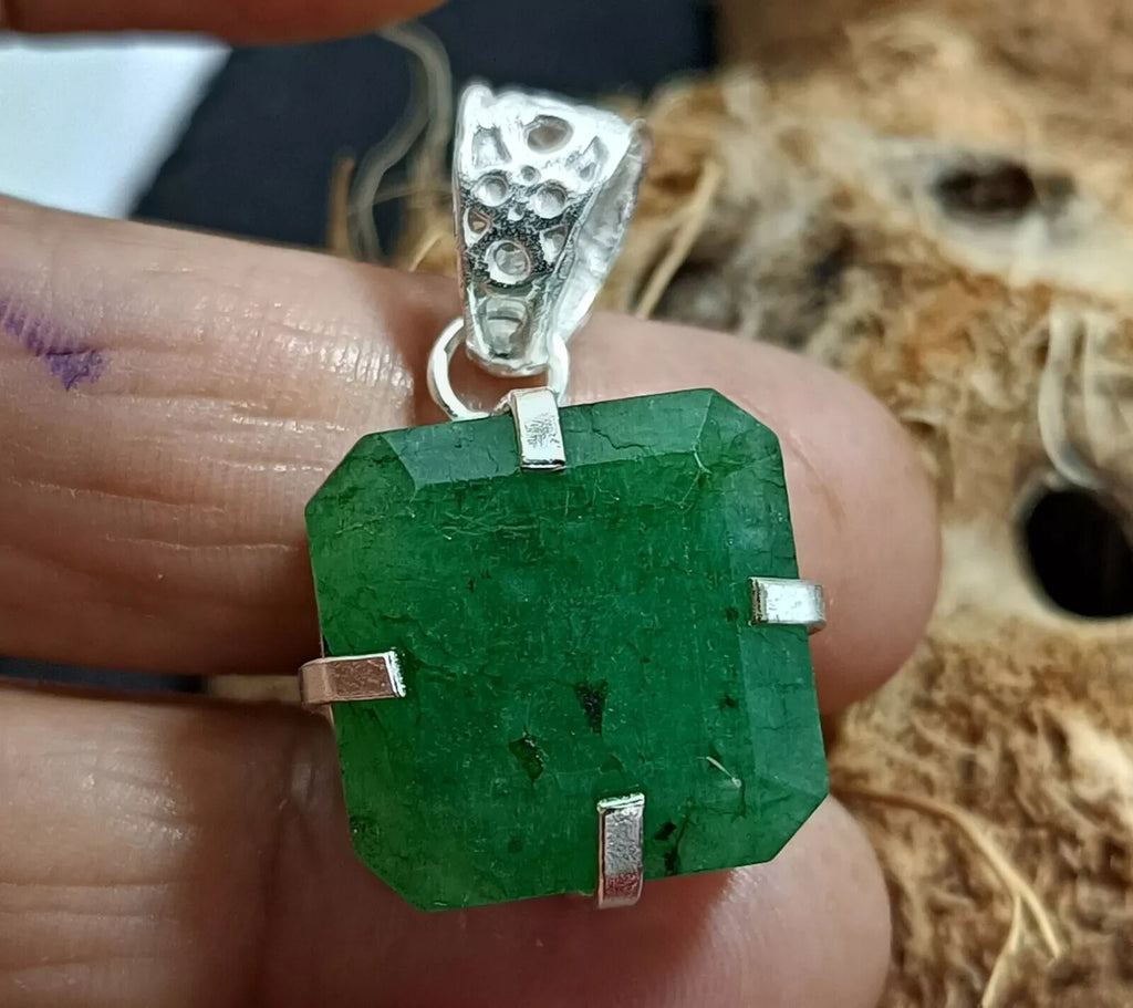 Certified 41.35 Ct Stunning Emerald 925 Solid Silver Asscher CutPendant Gemstone