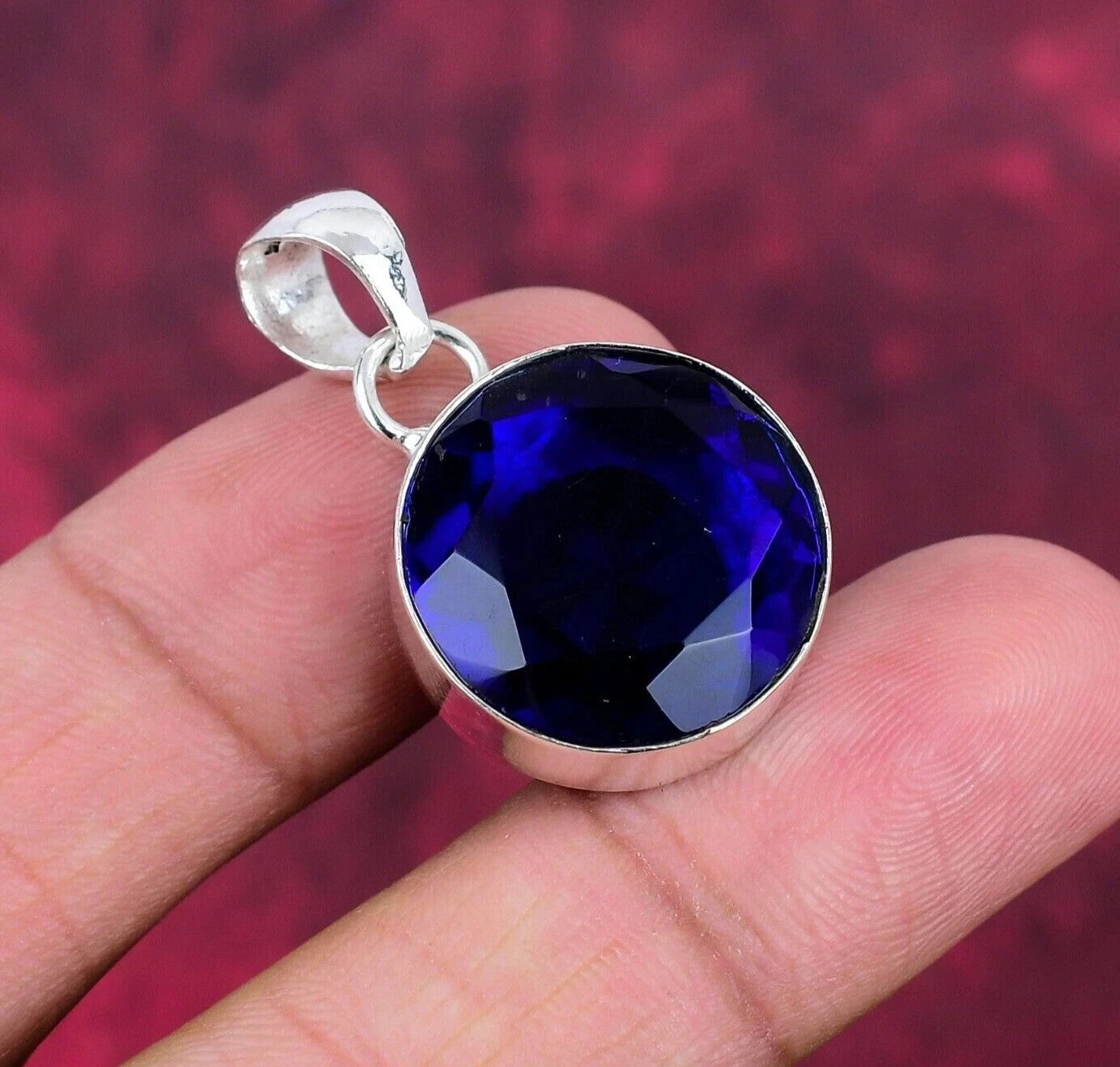 rCertified 35.75 CT Natural Blue Sapphire Loose Gemstone Pendant In 925 Silver